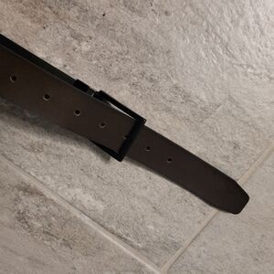 Express New Without Tags Reversible Men's Belt Size 30-32.